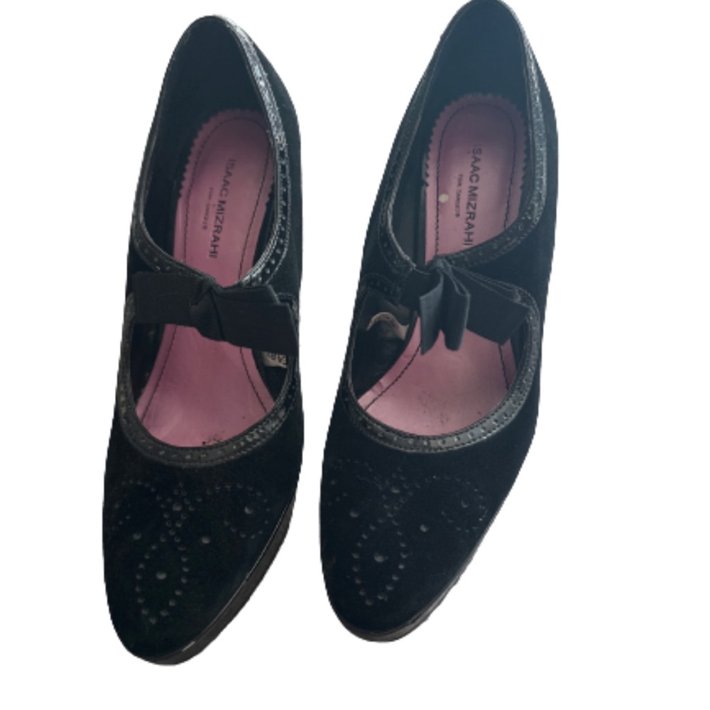 Isaac Mizrahi Black Becca Pumps